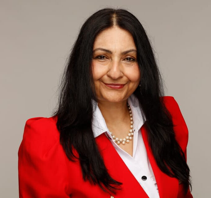 Nina Amin